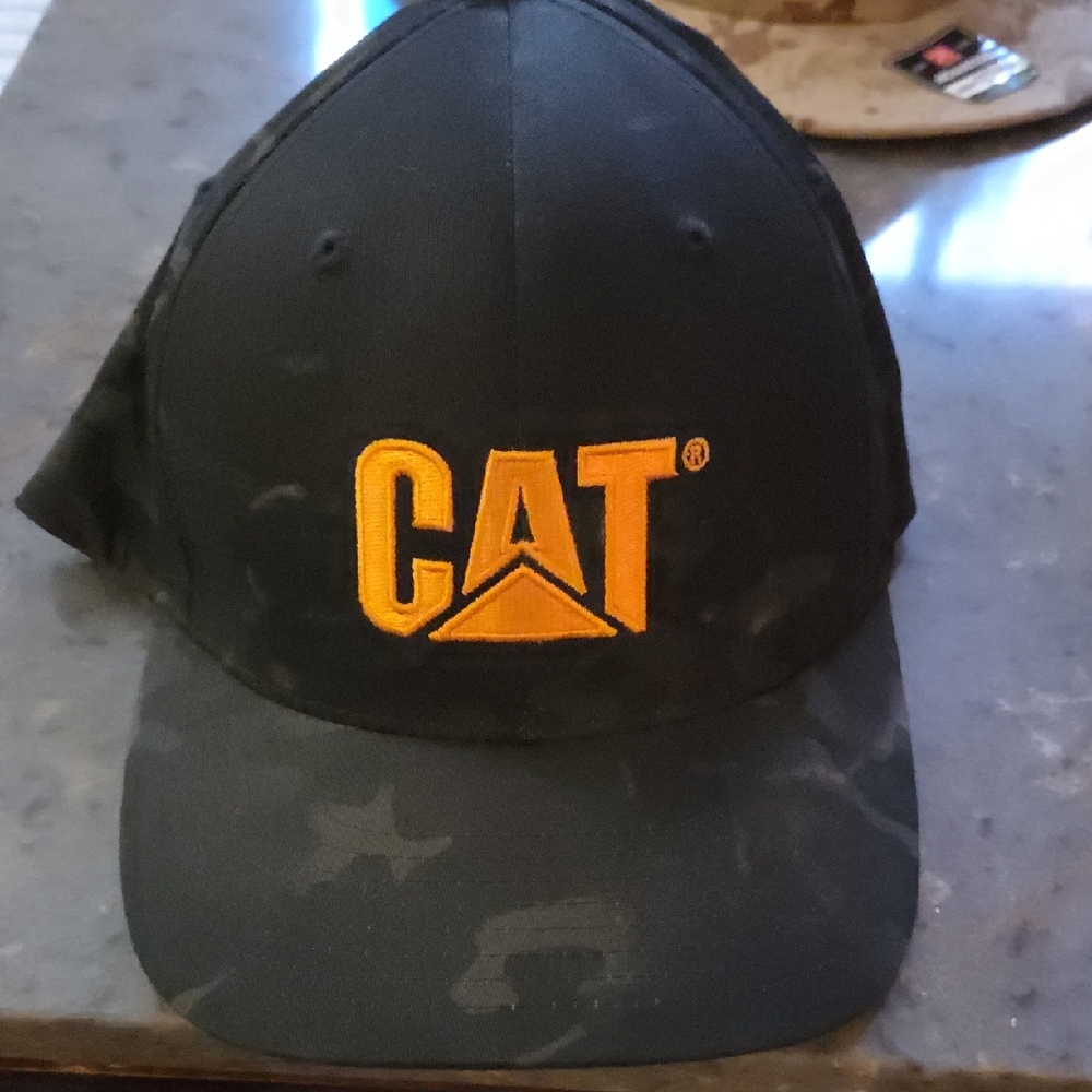 Camo L/XL CAT Cap